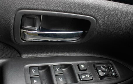 Mitsubishi Outlander III рестайлинг 3, 2019 год, 2 299 000 рублей, 20 фотография