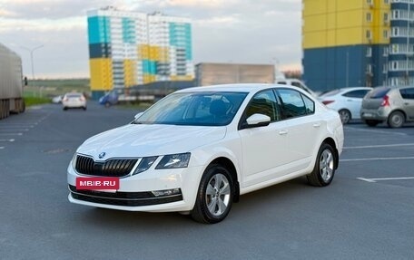 Skoda Octavia, 2019 год, 1 995 000 рублей, 3 фотография