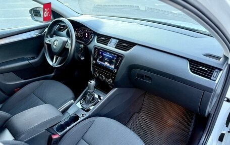 Skoda Octavia, 2019 год, 1 995 000 рублей, 30 фотография