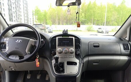 Hyundai H-1 II рестайлинг, 2011 год, 1 300 000 рублей, 9 фотография