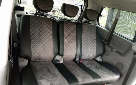 Hyundai H-1 II рестайлинг, 2011 год, 1 300 000 рублей, 15 фотография