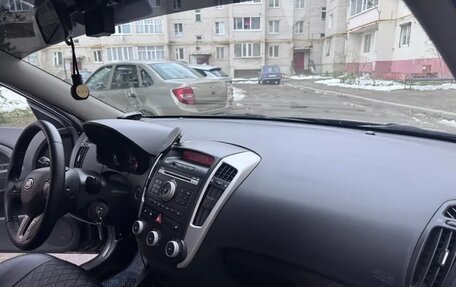 KIA cee'd I рестайлинг, 2010 год, 900 000 рублей, 7 фотография