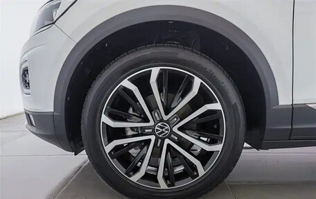 Volkswagen T-Roc I, 2022 год, 1 359 000 рублей, 13 фотография