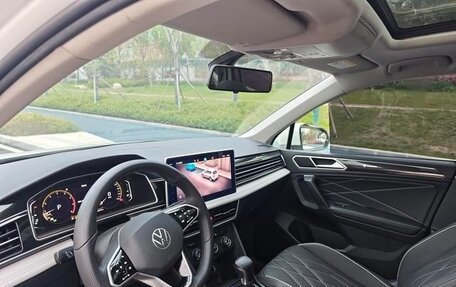 Volkswagen Tiguan II, 2023 год, 2 290 000 рублей, 8 фотография