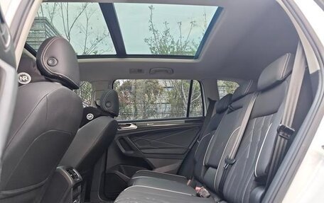 Volkswagen Tiguan II, 2023 год, 2 290 000 рублей, 11 фотография