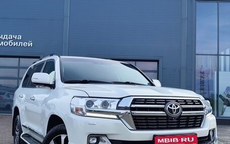 Toyota Land Cruiser 200, 2018 год, 5 750 000 рублей, 1 фотография