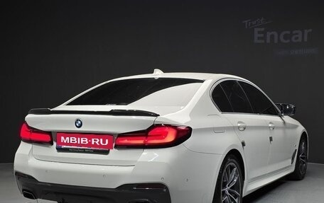 BMW 5 серия, 2022 год, 4 290 000 рублей, 2 фотография