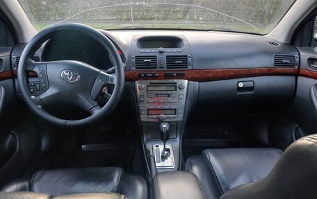 Toyota Avensis III рестайлинг, 2005 год, 499 000 рублей, 11 фотография