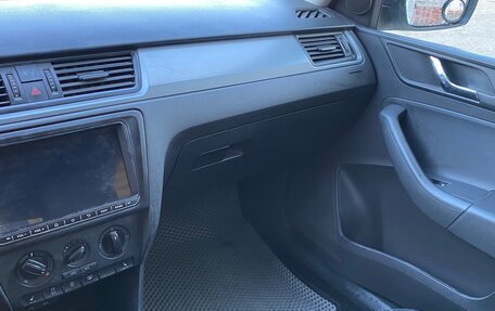 Skoda Rapid I, 2017 год, 680 000 рублей, 17 фотография