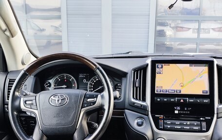 Toyota Land Cruiser 200, 2018 год, 5 750 000 рублей, 12 фотография