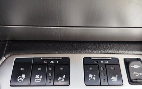 Toyota Land Cruiser 200, 2018 год, 5 750 000 рублей, 8 фотография