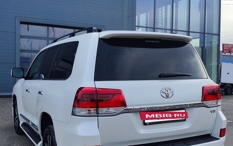 Toyota Land Cruiser 200, 2018 год, 5 750 000 рублей, 4 фотография