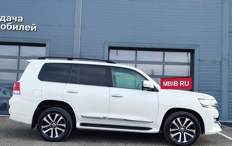 Toyota Land Cruiser 200, 2018 год, 5 750 000 рублей, 15 фотография
