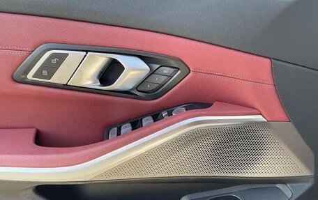 BMW 3 серия, 2024 год, 3 760 000 рублей, 15 фотография