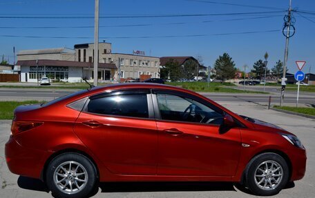 Hyundai Solaris II рестайлинг, 2011 год, 860 000 рублей, 3 фотография