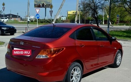 Hyundai Solaris II рестайлинг, 2011 год, 860 000 рублей, 2 фотография