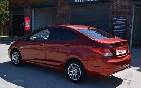 Hyundai Solaris II рестайлинг, 2011 год, 860 000 рублей, 7 фотография