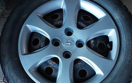 Hyundai Solaris II рестайлинг, 2011 год, 860 000 рублей, 15 фотография