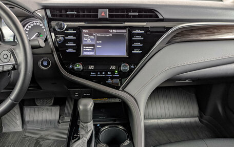 Toyota Camry, 2020 год, 3 250 000 рублей, 17 фотография