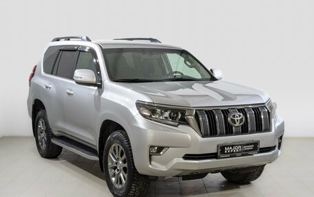 Toyota Land Cruiser Prado 150 рестайлинг 2, 2018 год, 4 400 000 рублей, 3 фотография