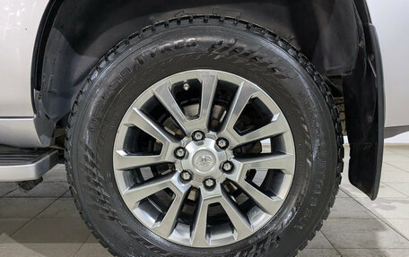 Toyota Land Cruiser Prado 150 рестайлинг 2, 2018 год, 4 400 000 рублей, 12 фотография