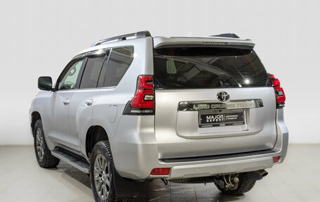 Toyota Land Cruiser Prado 150 рестайлинг 2, 2018 год, 4 400 000 рублей, 7 фотография