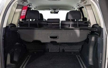 Toyota Land Cruiser Prado 150 рестайлинг 2, 2018 год, 4 400 000 рублей, 10 фотография