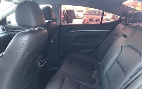 Hyundai Elantra VI рестайлинг, 2017 год, 1 359 000 рублей, 11 фотография