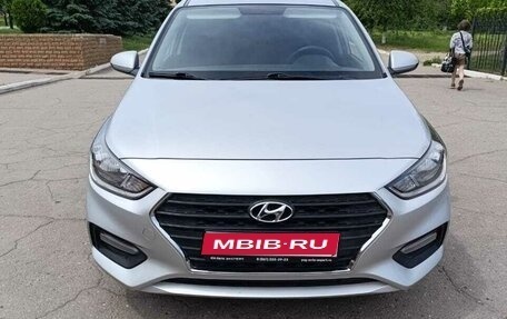 Hyundai Solaris II рестайлинг, 2018 год, 1 299 000 рублей, 1 фотография