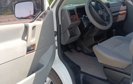 Volkswagen Caravelle T4, 2000 год, 1 620 000 рублей, 12 фотография