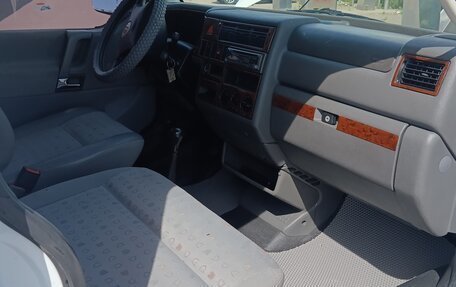 Volkswagen Caravelle T4, 2000 год, 1 620 000 рублей, 14 фотография