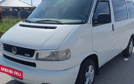Volkswagen Caravelle T4, 2000 год, 1 620 000 рублей, 25 фотография