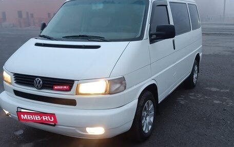 Volkswagen Caravelle T4, 2000 год, 1 620 000 рублей, 28 фотография