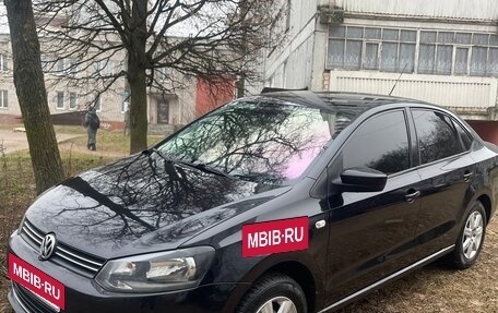 Volkswagen Polo VI (EU Market), 2012 год, 875 000 рублей, 24 фотография