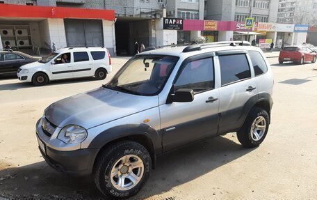 Chevrolet Niva I рестайлинг, 2009 год, 435 000 рублей, 2 фотография