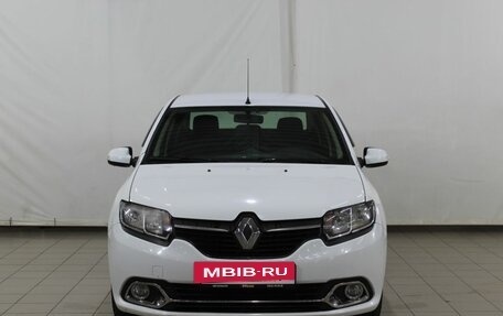 Renault Logan II, 2015 год, 725 000 рублей, 2 фотография