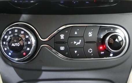 Renault Logan II, 2015 год, 725 000 рублей, 22 фотография