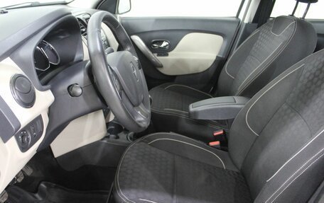 Renault Logan II, 2015 год, 725 000 рублей, 25 фотография