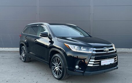 Toyota Highlander III, 2019 год, 3 745 000 рублей, 5 фотография