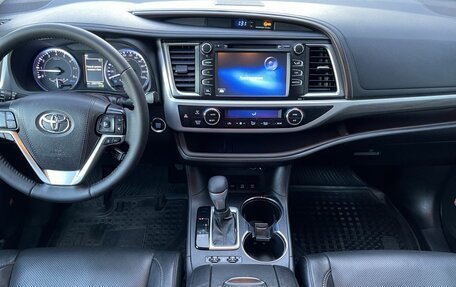 Toyota Highlander III, 2019 год, 3 745 000 рублей, 15 фотография