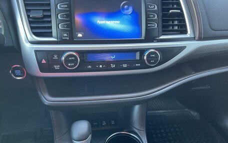 Toyota Highlander III, 2019 год, 3 745 000 рублей, 16 фотография