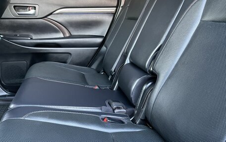 Toyota Highlander III, 2019 год, 3 745 000 рублей, 23 фотография
