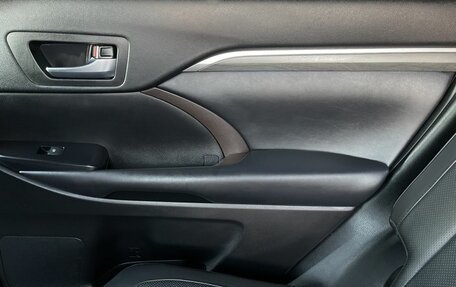 Toyota Highlander III, 2019 год, 3 745 000 рублей, 22 фотография