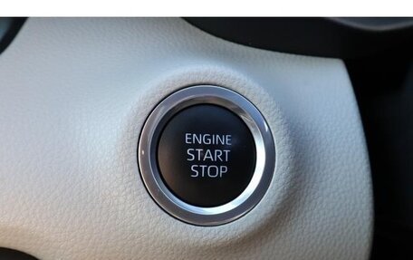 Toyota Yaris, 2023 год, 1 100 000 рублей, 16 фотография