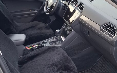 Volkswagen Tiguan II, 2021 год, 2 890 000 рублей, 5 фотография