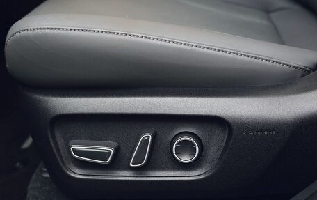 Toyota RAV4, 2026 год, 4 400 000 рублей, 14 фотография