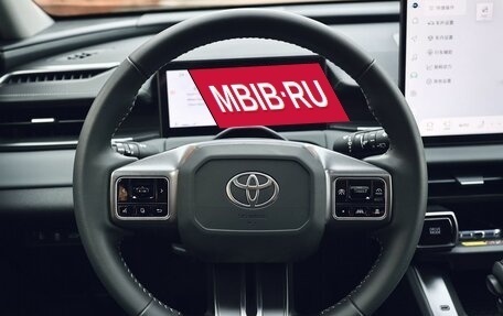 Toyota RAV4, 2026 год, 4 400 000 рублей, 16 фотография