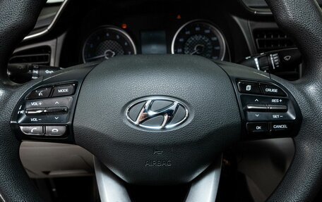 Hyundai Elantra VI рестайлинг, 2019 год, 1 050 000 рублей, 9 фотография