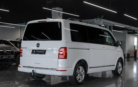 Volkswagen Multivan T6 рестайлинг, 2019 год, 4 000 000 рублей, 5 фотография