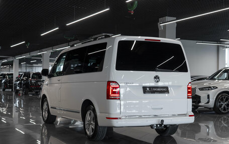 Volkswagen Multivan T6 рестайлинг, 2019 год, 4 000 000 рублей, 4 фотография